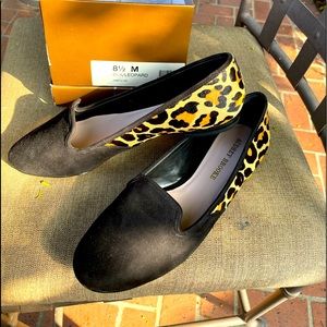 Audrey Brooke Black/Leopard flats.